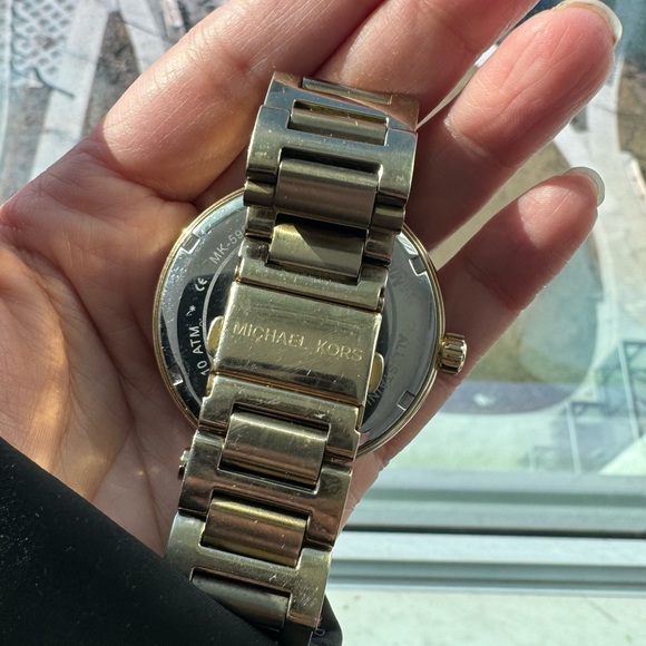 Micheal Kors Watch - Picture 2 of 4
